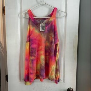 tie-dye long sleeve w cut out shoulders